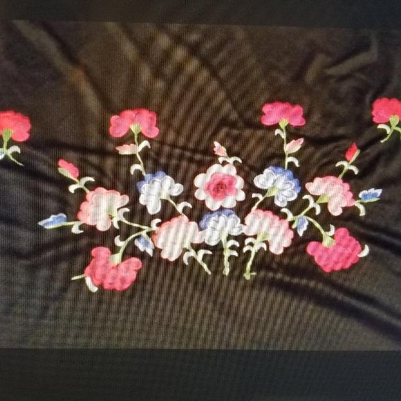 TRADITIONAL SPANISH FLAMENCO SHAWL IN BLACK RAYON & POLYESTER - NWT - Picture 1 of 3